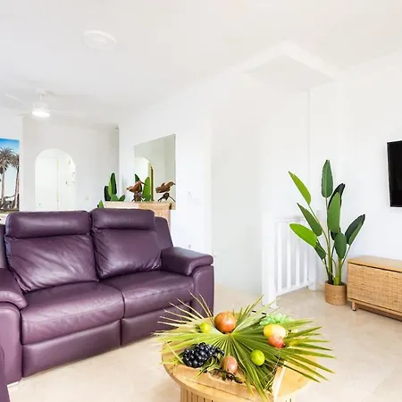 Cush Costa Adeje (Tenerife)