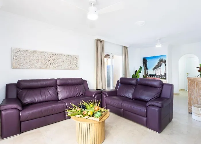 Cush Costa Adeje (Tenerife)